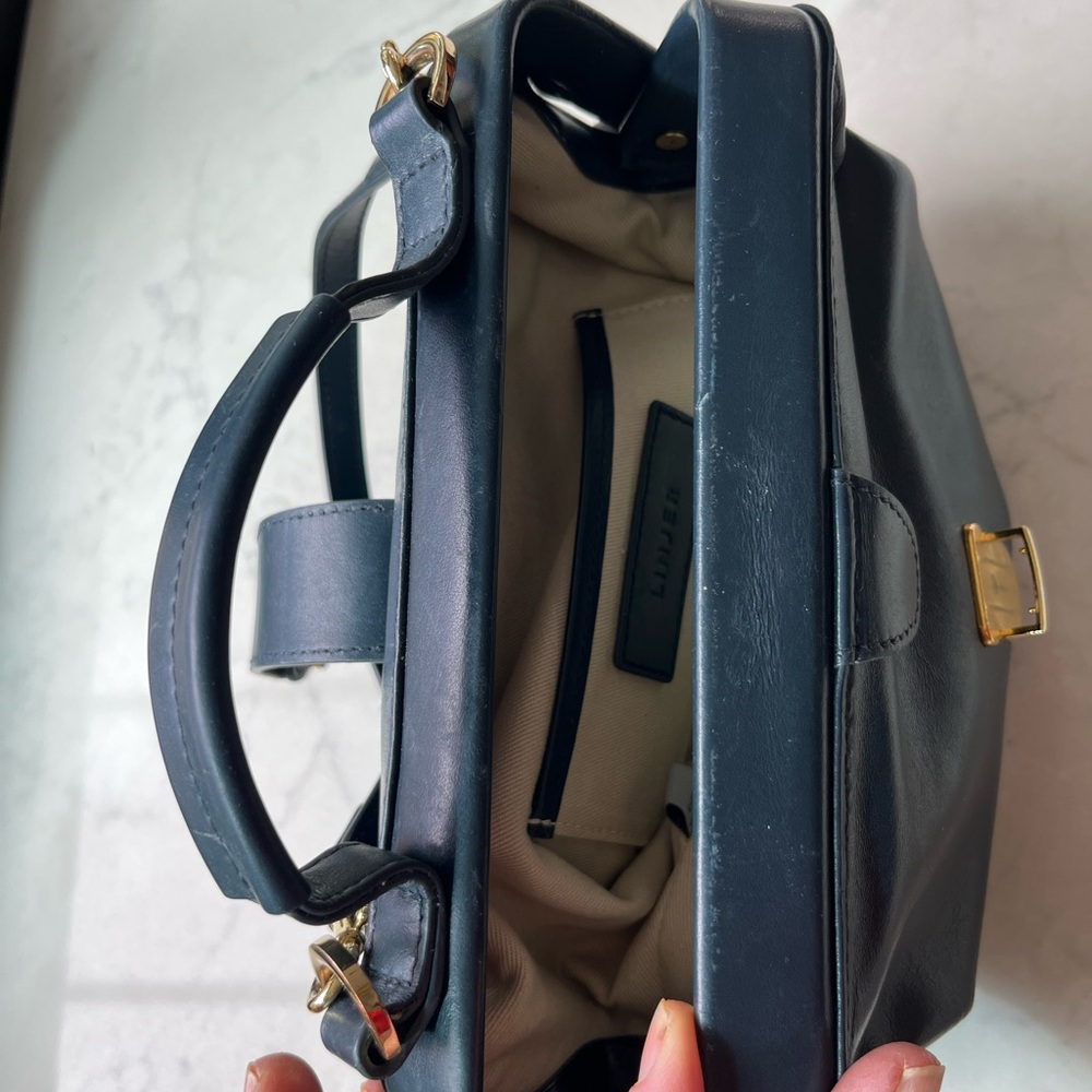 Linjer Navy Leather Crossbody Doctor Style Bag w/ Gold Hardware - Picture 9 of 11